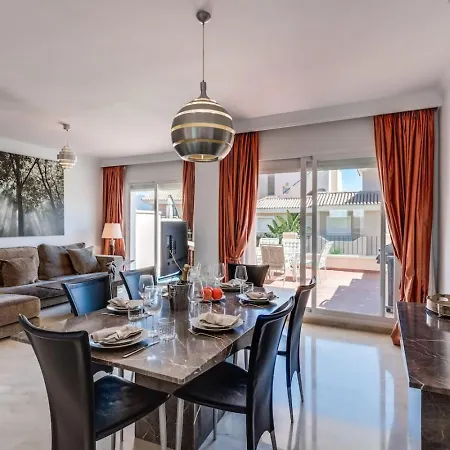 House With Beautiful Panoramic Views Vakantiehuis Manilva