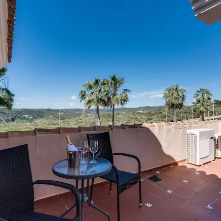 House With Beautiful Panoramic Views *