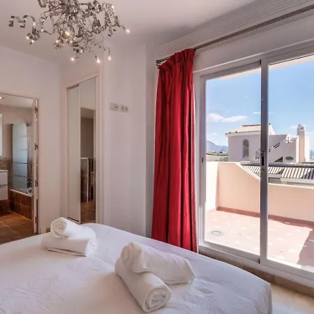 House With Beautiful Panoramic Views Manilva